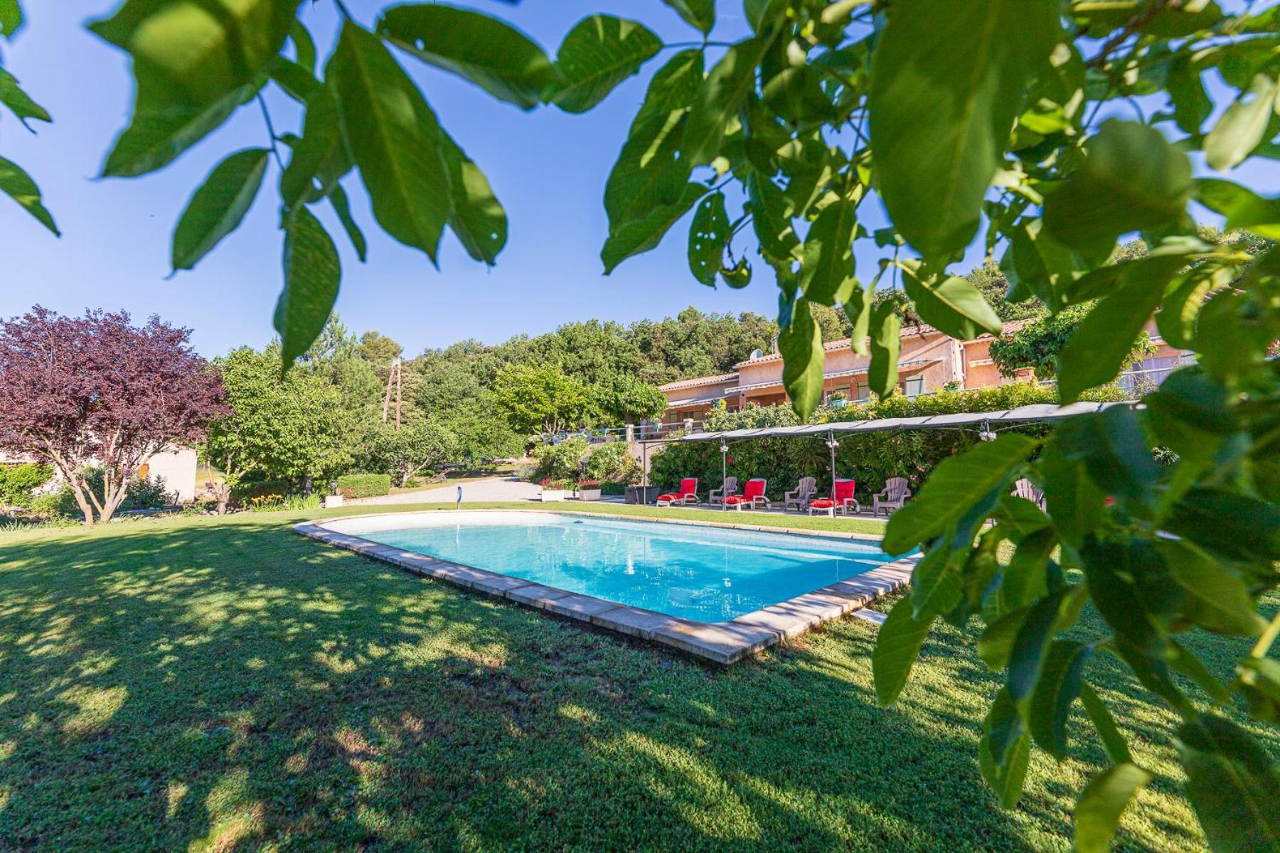 La Bastide Des Roses Bed & Breakfast Saint-Julien-d'Asse Eksteriør bilde
