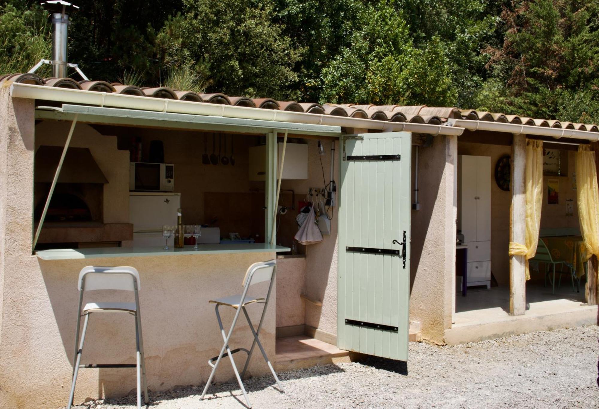 La Bastide Des Roses Bed & Breakfast Saint-Julien-d'Asse Eksteriør bilde